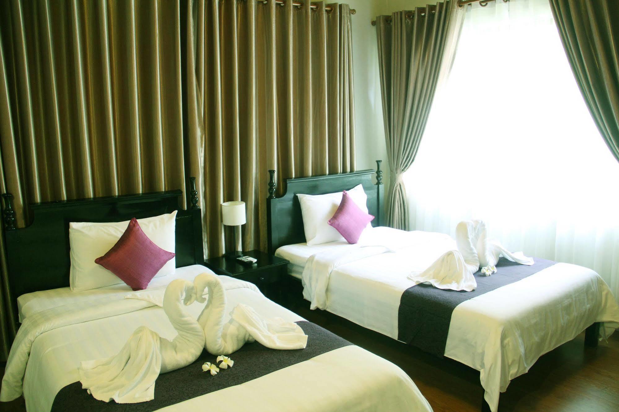 Cozy Boutique Hotel Phnom Penh Exterior photo